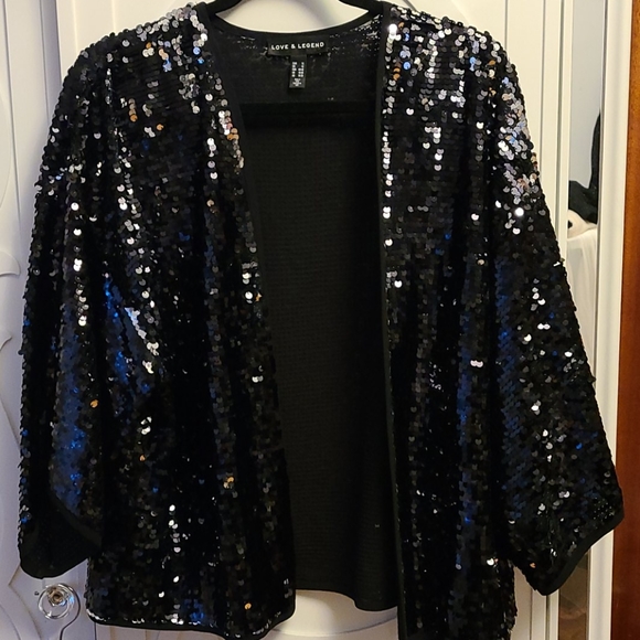 Love & Legend Jackets & Blazers - EUC Sequin jacket with 3/4 sleeves - Size 1X